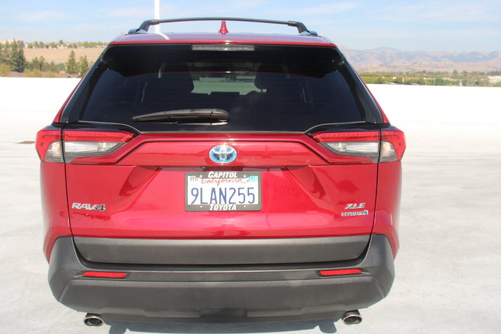 Certified 2024 Toyota RAV4 XLE w/ Convenience Package AWD/4WD image 4