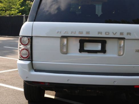 Used 2011 Land Rover Range Rover HSE AWD/4WD image 29