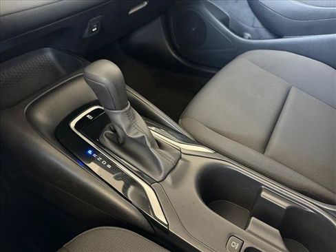 Used 2025 Toyota Corolla LE FWD image 16