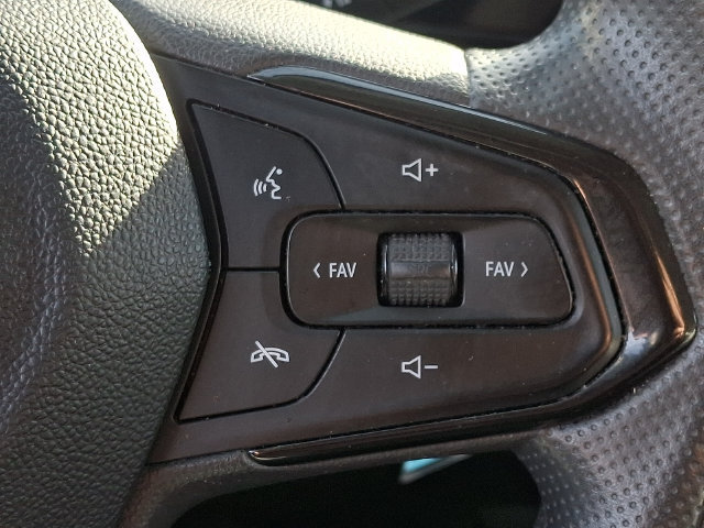 Used 2024 Chevrolet Trax LS w/ LS Convenience Package FWD image 21