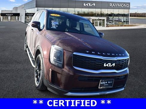 Certified 2022 Kia Telluride LX image 9