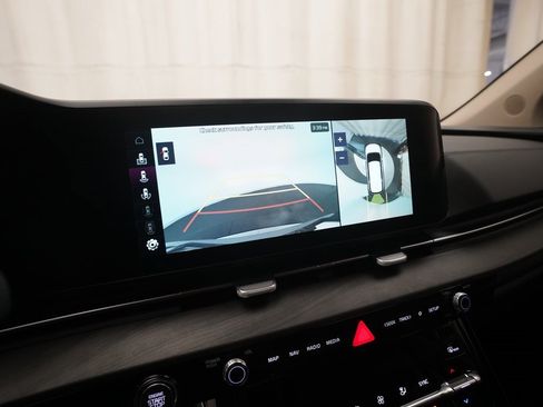 Certified 2024 Kia Carnival SX image 21