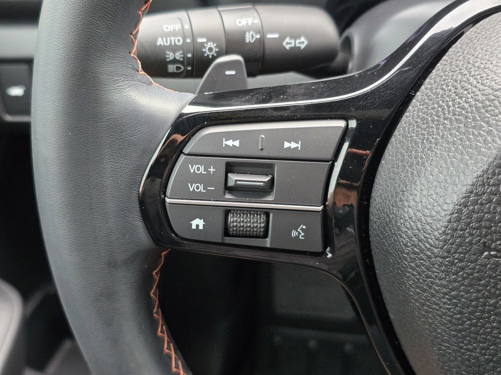 Used 2025 Honda Pilot TrailSport image 36