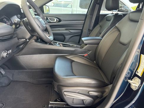 New 2026 Jeep Compass Latitude AWD/4WD image 13