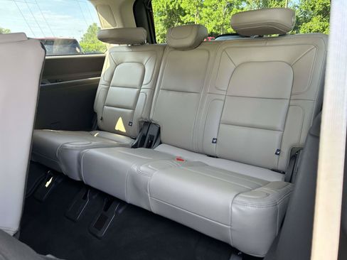Used 2024 Lincoln Navigator Reserve AWD/4WD image 18