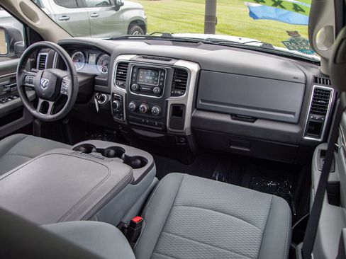 Used 2019 RAM 1500 Classic SLT w/ Protection Group AWD/4WD image 27