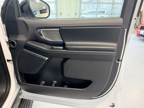 Used 2025 Ford Expedition Max Platinum AWD/4WD image 26