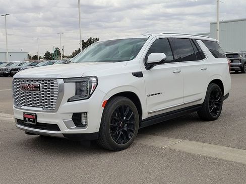 Used 2024 GMC Yukon Denali w/ Denali Reserve Package AWD/4WD image 5