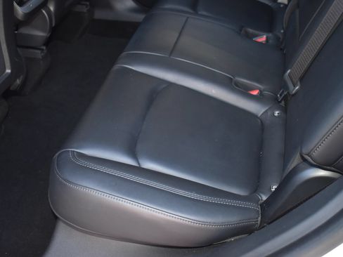 Used 2023 Tesla Model Y Long Range AWD/4WD image 12