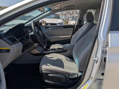 Used 2017 Hyundai Sonata SE FWD image 13