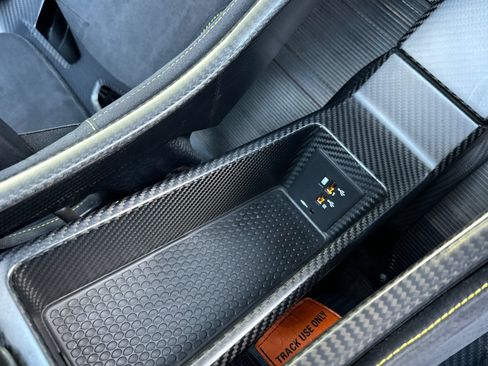 Used 2019 McLaren Senna RWD image 25