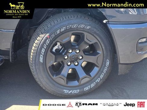 New 2026 RAM 1500 Express AWD/4WD image 3