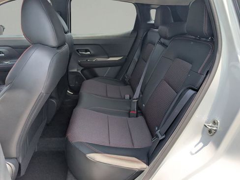 Used 2025 Nissan Kicks SR FWD image 14