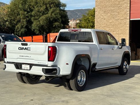 New 2026 GMC Sierra 3500 Denali Ultimate w/ LPO, Black Badging Package image 15