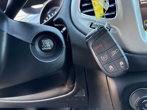 Used 2021 Jeep Compass 80th Special Edition w/ Sun and Sound Group image 39