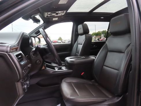 Used 2021 Chevrolet Suburban High Country w/ Premium Package AWD/4WD image 20