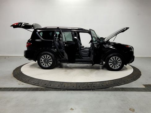 Used 2023 Nissan Armada SL w/ Midnight Edition Package image 16