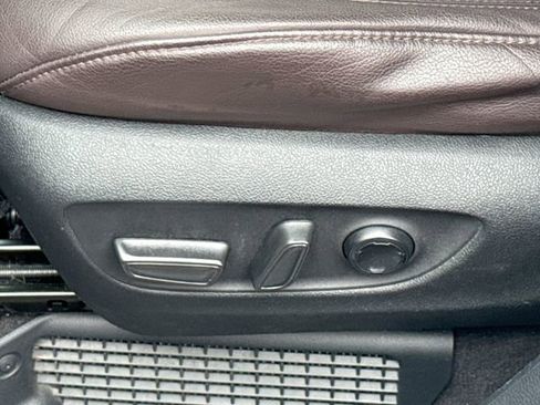 Used 2021 Toyota Sienna Platinum image 12