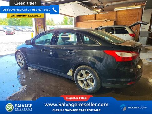Used 2014 Ford Focus SE w/ SE Winter Package FWD image 3