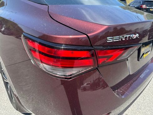 Used 2021 Nissan Sentra SV FWD image 9