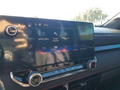 Used 2023 Chevrolet Colorado Z71 image 20