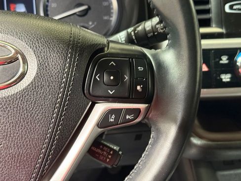 Certified 2019 Toyota Highlander XLE AWD/4WD image 27
