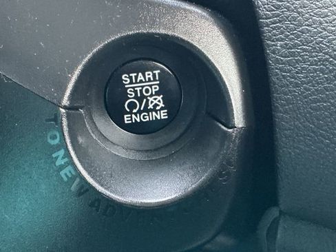 Used 2017 Jeep Renegade Latitude image 46