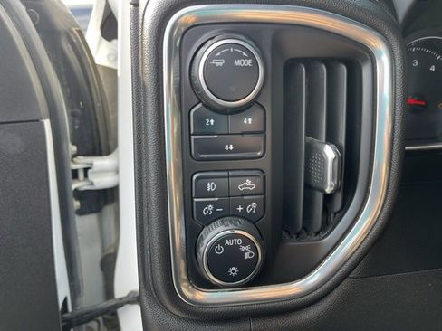 Used 2022 Chevrolet Silverado 2500 LT w/ Convenience Package image 18