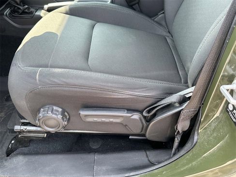 Used 2022 Jeep Gladiator Willys image 18