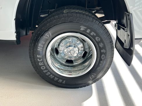 Used 2023 RAM 3500 Big Horn w/ Level 1 Equipment Group AWD/4WD image 3