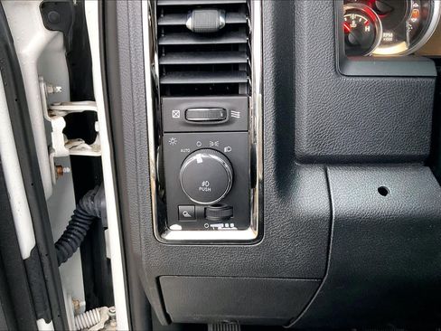 Used 2018 RAM 1500 Sport image 30