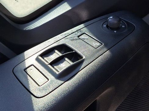 New 2026 RAM ProMaster 2500 w/ Quick Order Package 22G SLT image 16