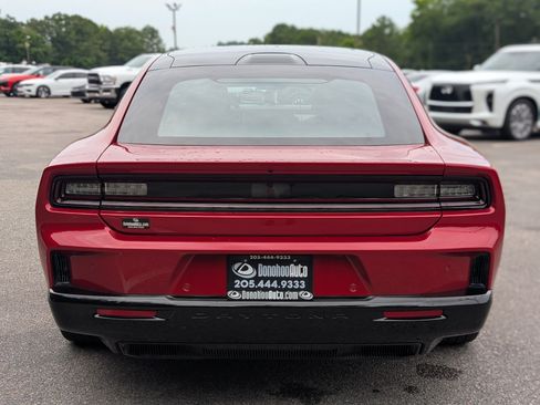 Used 2024 Dodge Charger Daytona R/T w/ Plus Group AWD/4WD image 8