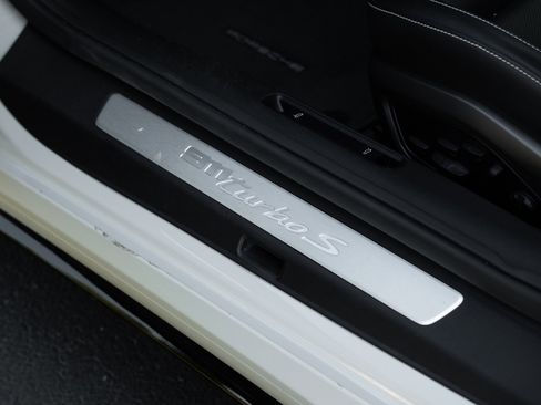 Used 2022 Porsche 911 Turbo S image 6