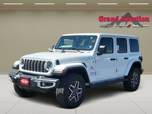 Used 2024 Jeep Wrangler Unlimited Sahara w/ Safety Group AWD/4WD image 3