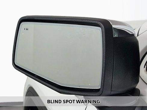 Used 2024 GMC Sierra 1500 Denali AWD/4WD image 9
