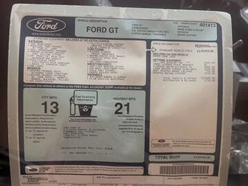 Used 2005 Ford GT RWD image 10