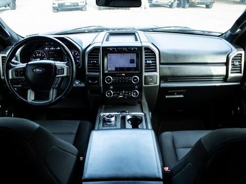 Used 2021 Ford Expedition Max XLT image 16