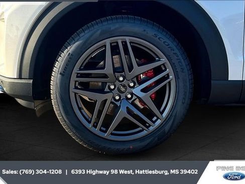 New 2026 Ford Explorer ST-Line w/ ST-Line Street Pack image 5