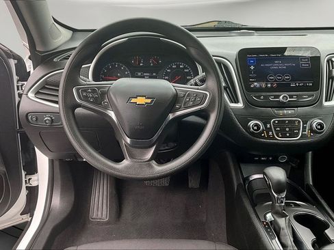 Used 2024 Chevrolet Malibu LT image 8