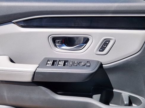 Used 2024 Honda Pilot Touring image 5