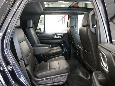Used 2022 Chevrolet Tahoe Z71 w/ Luxury Package AWD/4WD image 14