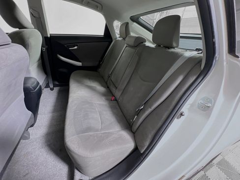 Used 2014 Toyota Prius Two image 27