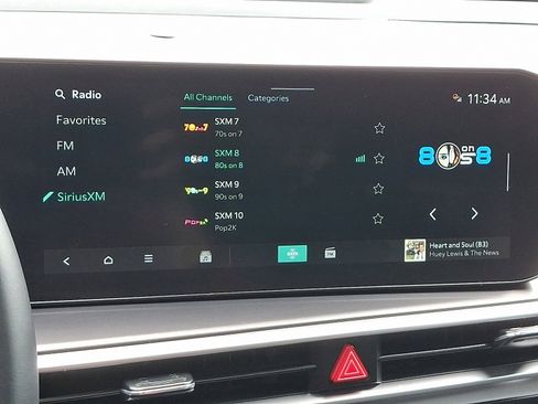 Used 2024 Kia Sorento S w/ Panoramic Sunroof Package image 18