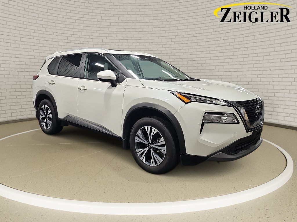 Certified 2023 Nissan Rogue SV w/ SV Premium B Package AWD/4WD image 3