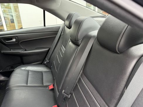 Used 2017 Toyota Camry XLE FWD image 17