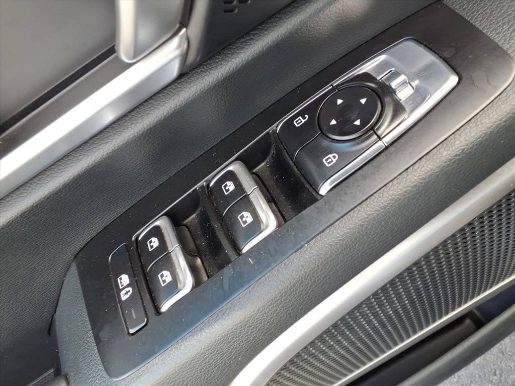 Used 2025 Kia Telluride S FWD image 17