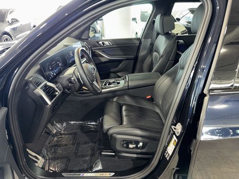 Used 2025 BMW X7 M60i AWD/4WD image 20