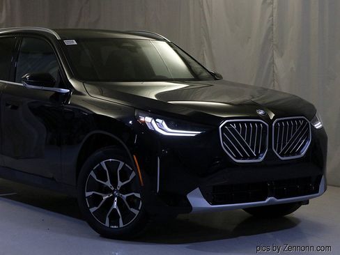 Used 2025 BMW X3 xDrive30i image 2