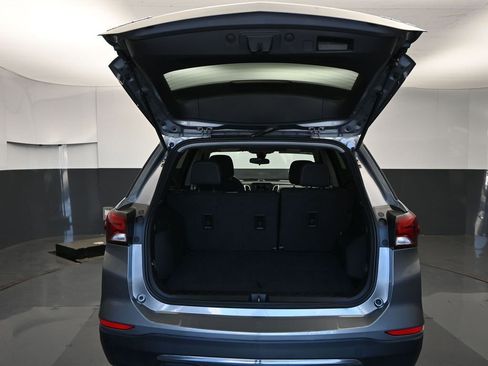 Used 2023 Chevrolet Equinox LT image 11